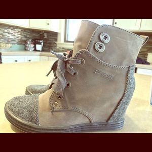 NWOT Blowfish Bootie.